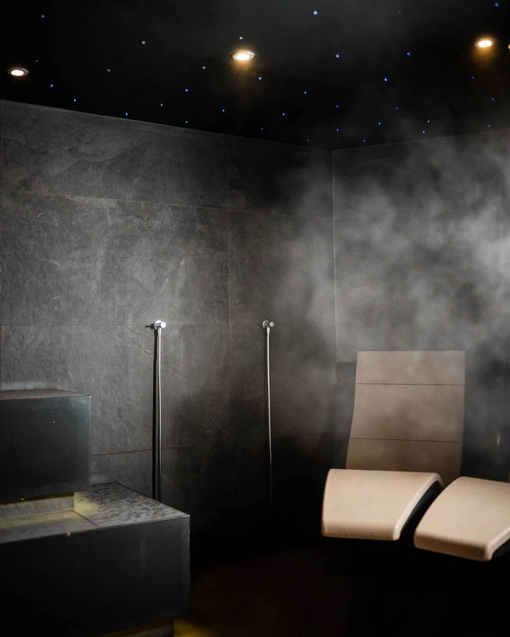 In Kitzbühel ein Hotel mit Pool, bitte.