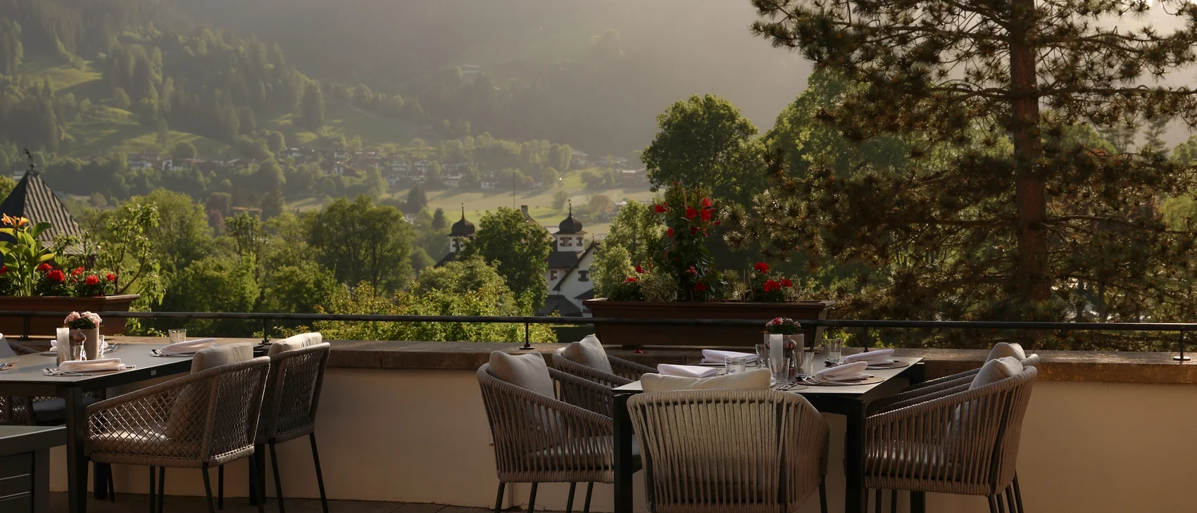 Restaurant Streif erscheint im Sonnenlicht