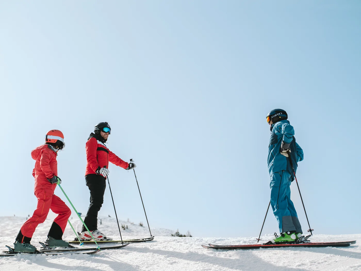 [Translate to Englisch:] Skifahrer auf Piste
