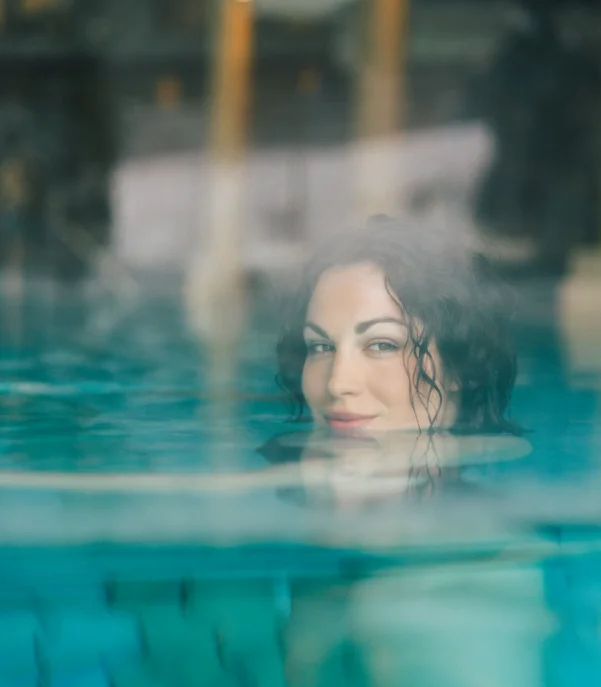 In Kitzbühel ein Hotel mit Pool, bitte.